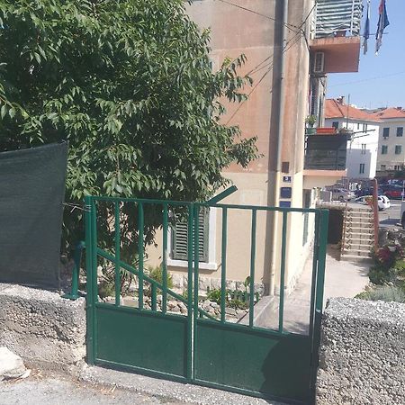Apartment Izabela Split Exterior photo